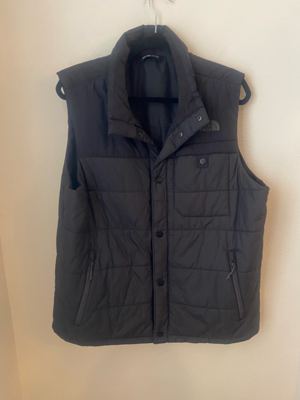 The North Face Harway Vest Black Quilted Snap Front Logo Mens - Picture 2 of 8
